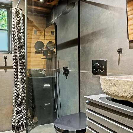 2 Bedroom Cozy In 度假居 *