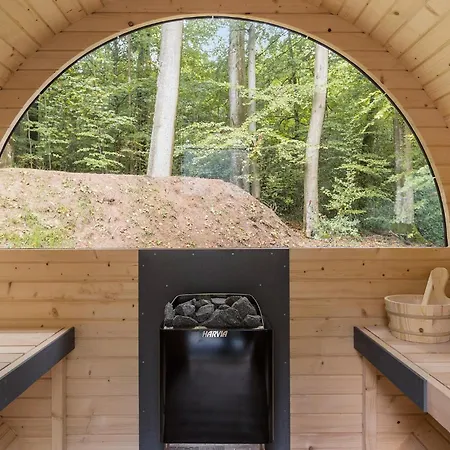 2 Bedroom Cozy In