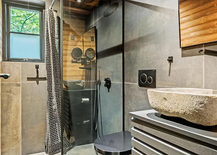 2 Bedroom Cozy In Nyaraló *