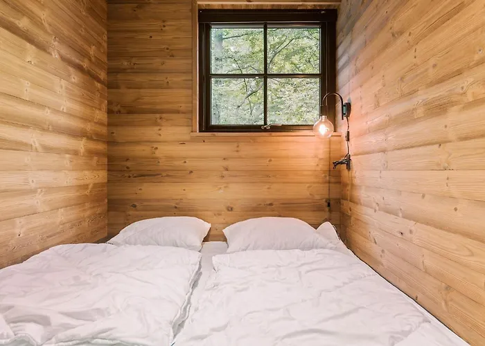 2 Bedroom Cozy In *