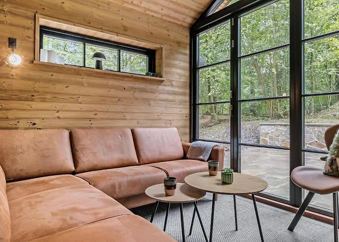 2 Bedroom Cozy In Nyaraló *